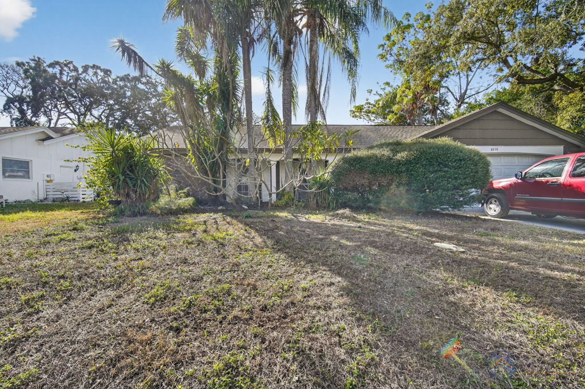 Tired Central Florida house before a fix and flip Orlando process